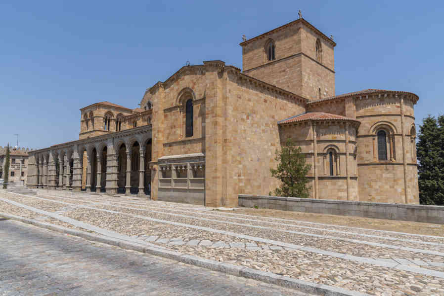 Ávila 045 - basílica de San Vicente.jpg